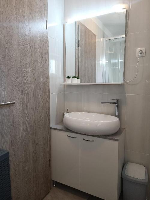 G&S Lägenhet Tribalj Exteriör bild