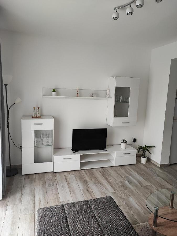 G&S Lägenhet Tribalj Exteriör bild